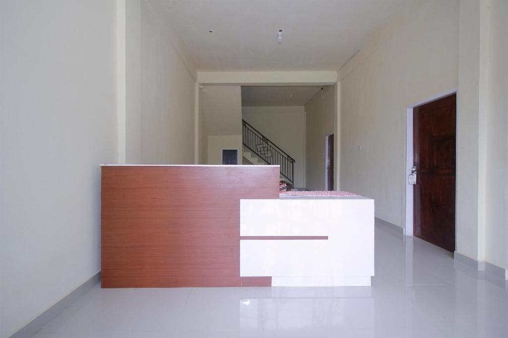 Oyo 2555 Diva Residen Syariah Hotel Jambi Exterior photo