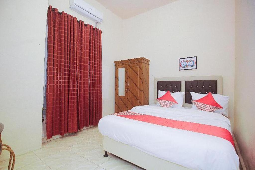 Oyo 2555 Diva Residen Syariah Hotel Jambi Exterior photo